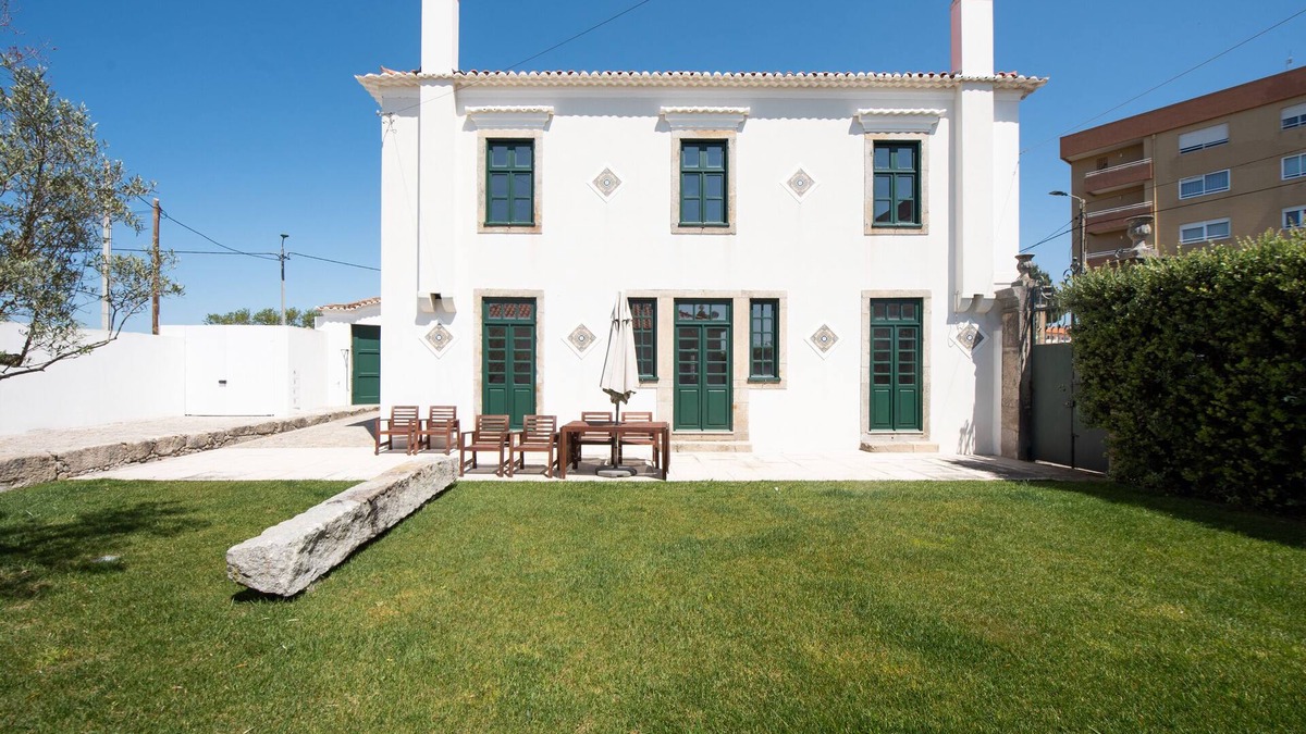 Aguda House | Casa Santo António Perto da Praia com Jardim Partilhado
