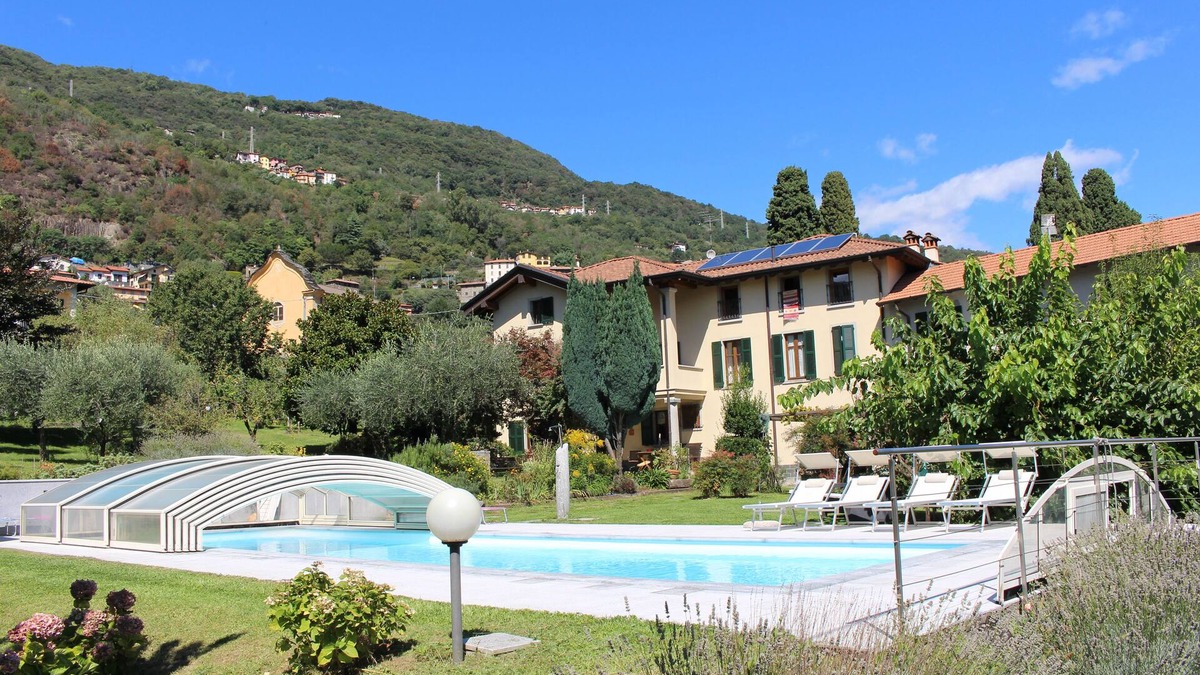 Santa Maria - Rezzonico Apartment | Casa Silvia - Apartment with swimming pool 4 + 1 beds