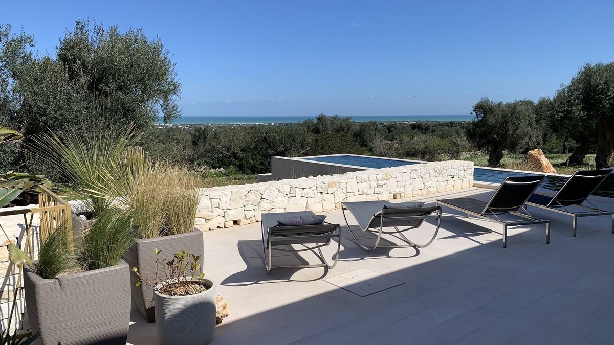 Carovigno House | Casa Silvia - Modern villa with sea views and ancient olive trees