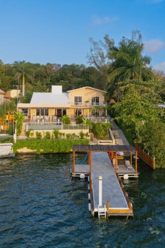 Chetumal House | Casa Sol y Luna - Beautiful sunrises and infinity pool