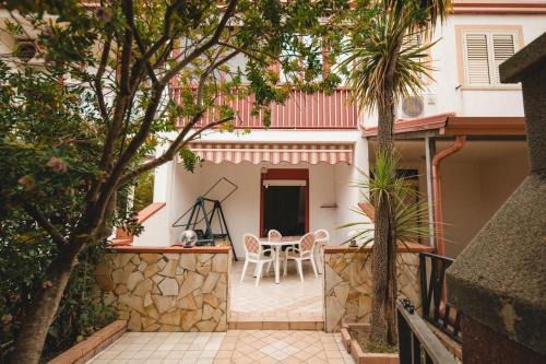 Villaggio Carrao Apartment | Casa Sole - Villetta al mare, patio e relax
