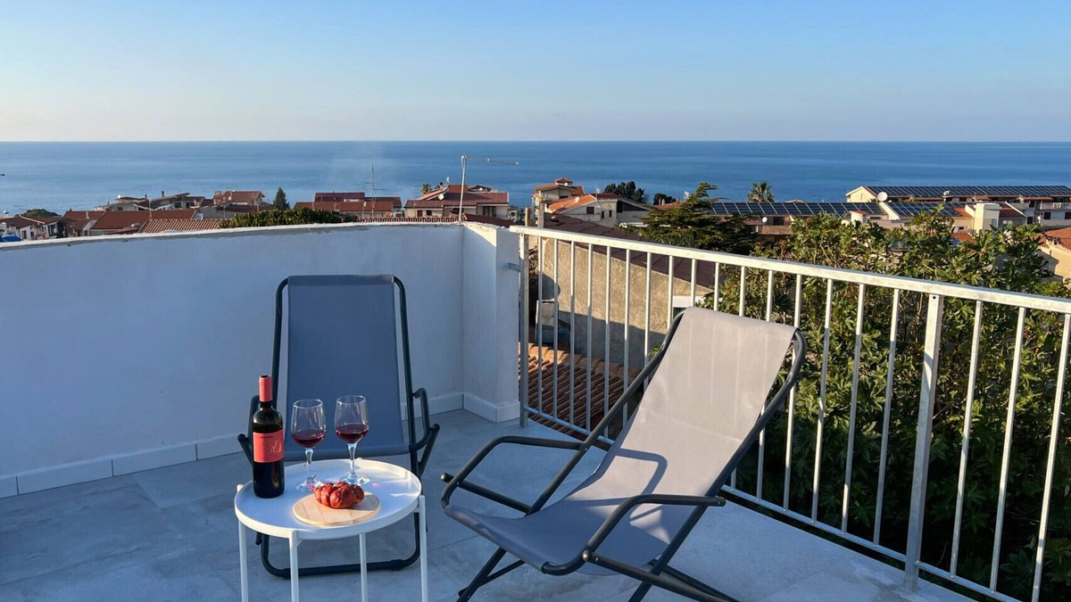 Santa Domenica Apartment | Casa Stromboli a due passi dalla stupenda Tropea