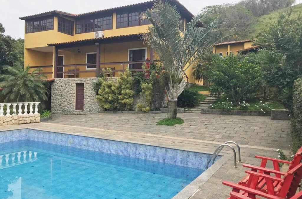Iguaba Grande House | CASA SURYA, Piscina Fantástica, Churrasqueira, Completa, 18 HÓSPEDES na REGIÃO DOS LAGOS - Casa de Campo