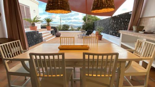 Nazaret Villa | Casa Tegue