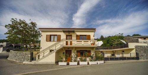 Lipa Villa | Casa Tilia