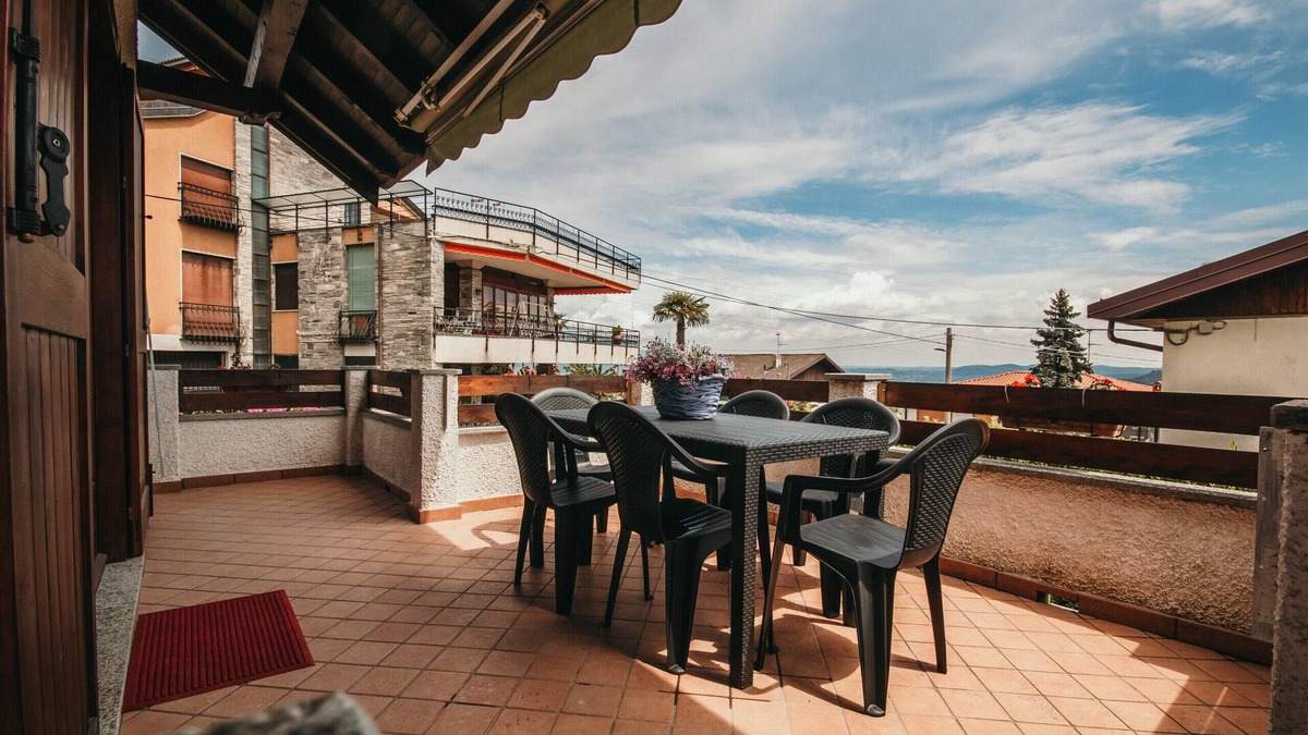 Nebbiuno Ski Chalet | Casa Torelù - Lakeside L&B