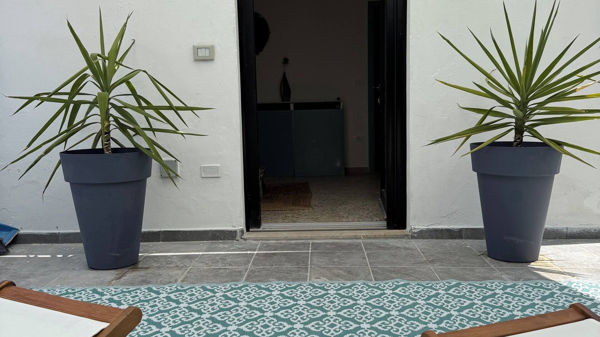 Marina di Lizzano Apartment | CASA TRAMONTANA , independent apt, 150 mt from the beach