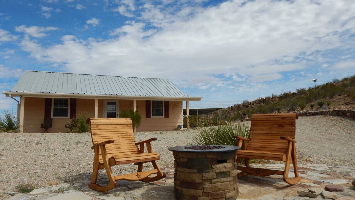 Alpine House | Casa Tranquilla: Scenic Solar and Wind Powered Home
