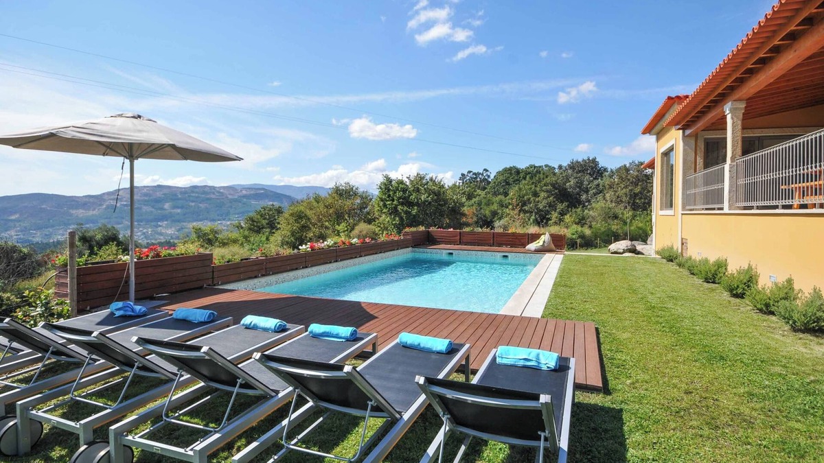 Calheiros Villa | Casa Tranquilo - Four Bedroom Villa, Sleeps 8