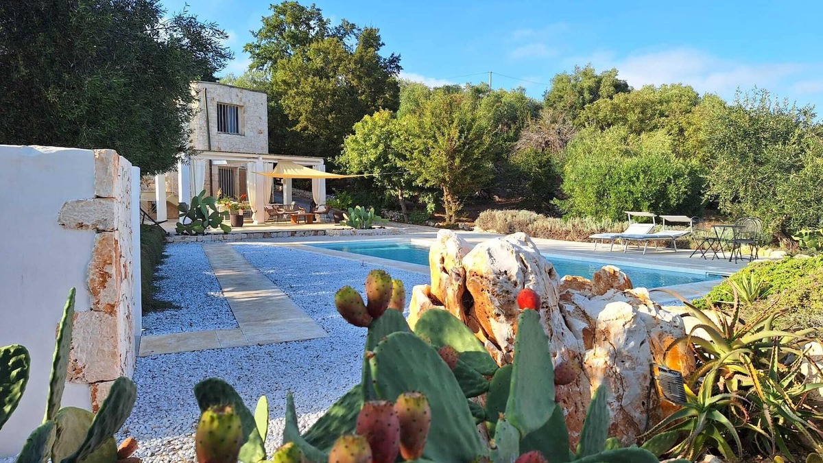Cisternino Villa | Casa Trullo Chiara - Relax among the olive trees near Cisternino