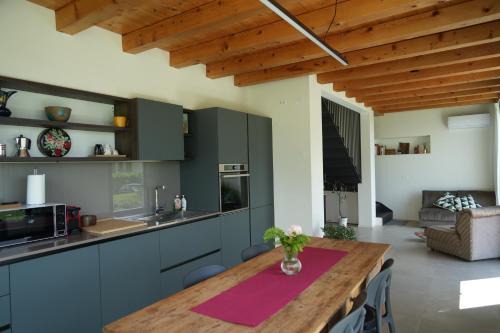 Caniezza House | Casa Ulivo - Il Brolo Holiday Homes