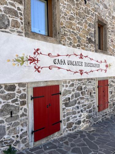 Sutrio Apartment | Casa Vacanze Ranuncolo 3