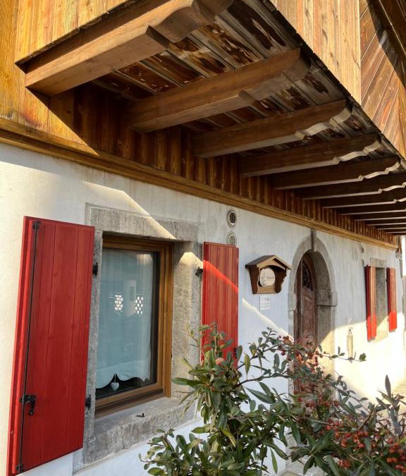 Sutrio House | CASA VACANZE RANUNCOLO 5