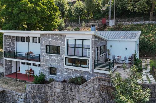 Santo Tirso House | Casa Veraneio by LovelyStay