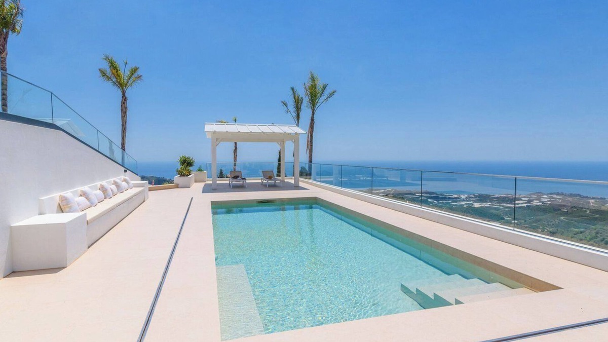 Sayalonga Villa | Casa What a Life Sayalonga by Ruralidays