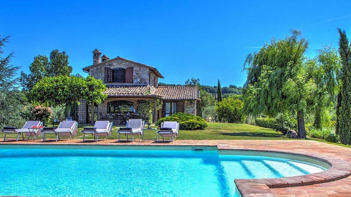 Loreto Villa | Casal Del Salice 10, Emma Villas