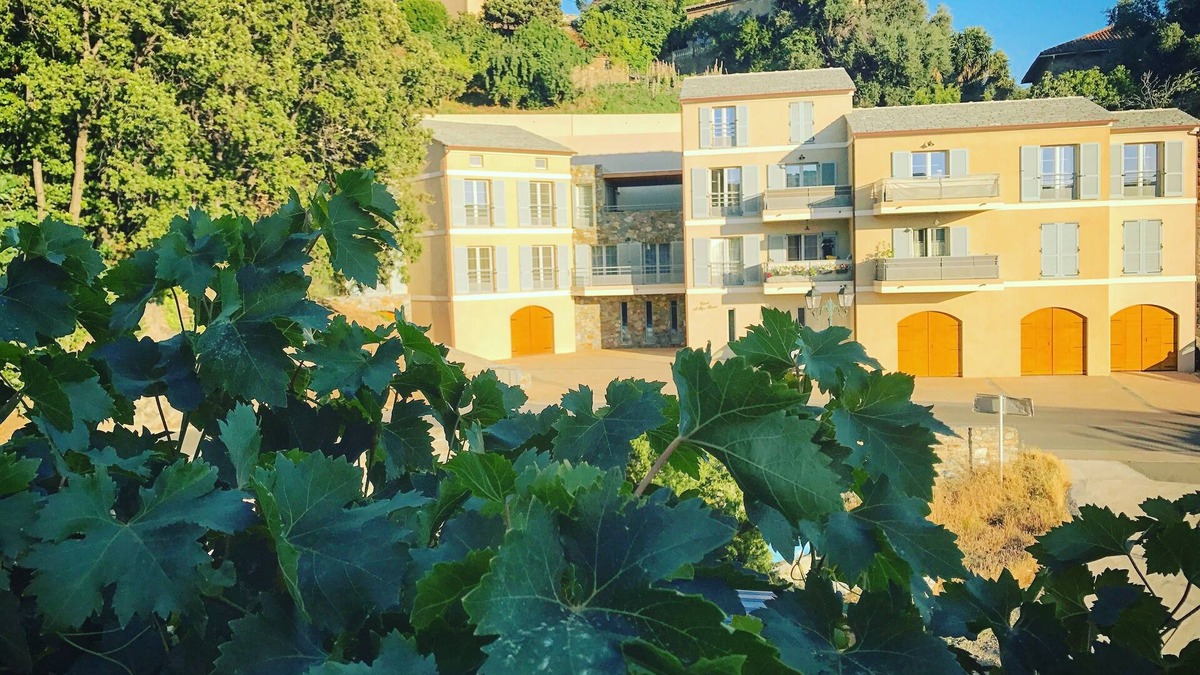 Patrimonio Apartment | Casale a Figa Bianca - Luxury T4 1st Floor Apartment - Patrimonio