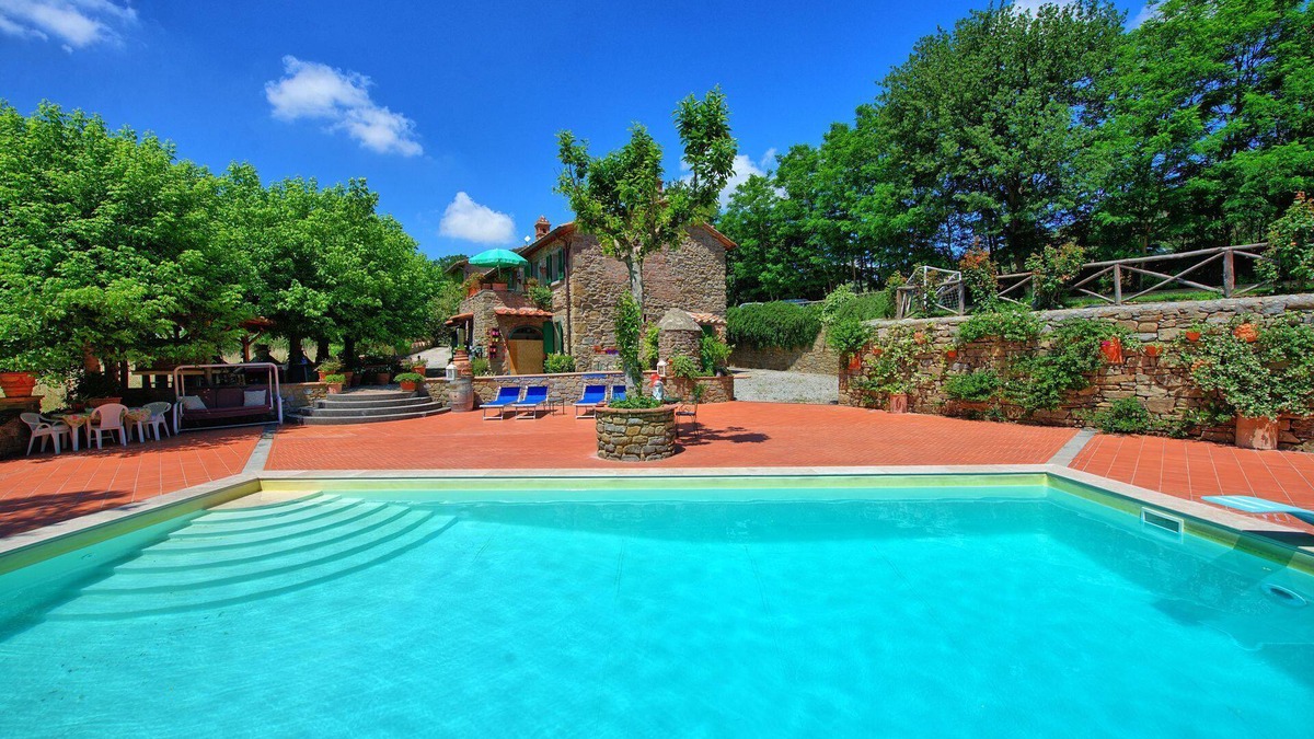 San Pietro a Cegliolo Villa | Casale San Martino - Country House Rental in Valdichiana, Tuscany.