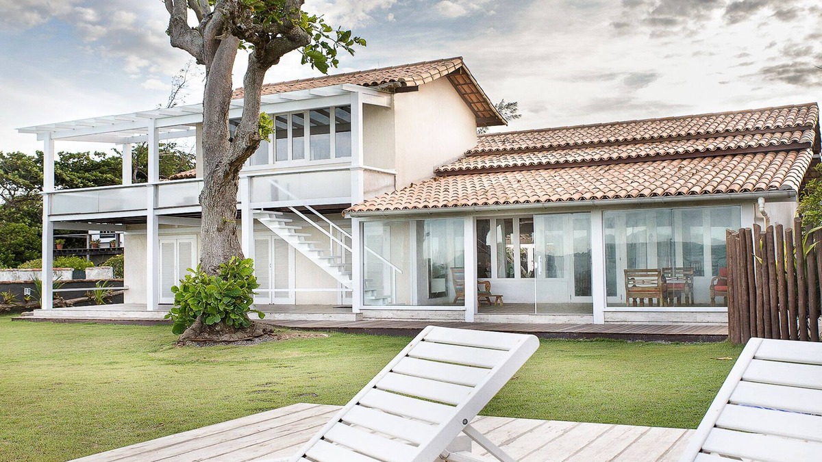 Praia Rasa House | CASAMAR - BEAUTIFUL FRONT BEACH HOUSE