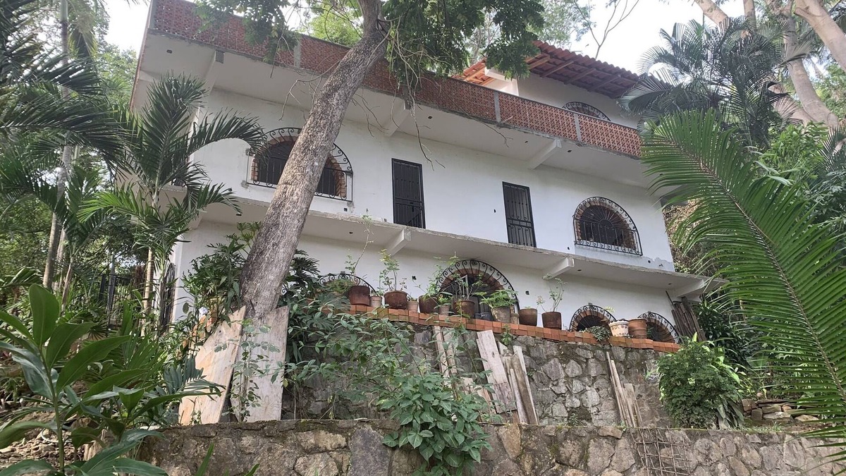 Yelapa House | CASAS LAS PAROTAS - 3 BR, 2 Bath home, on hillside overlooking Yelapa Bay
