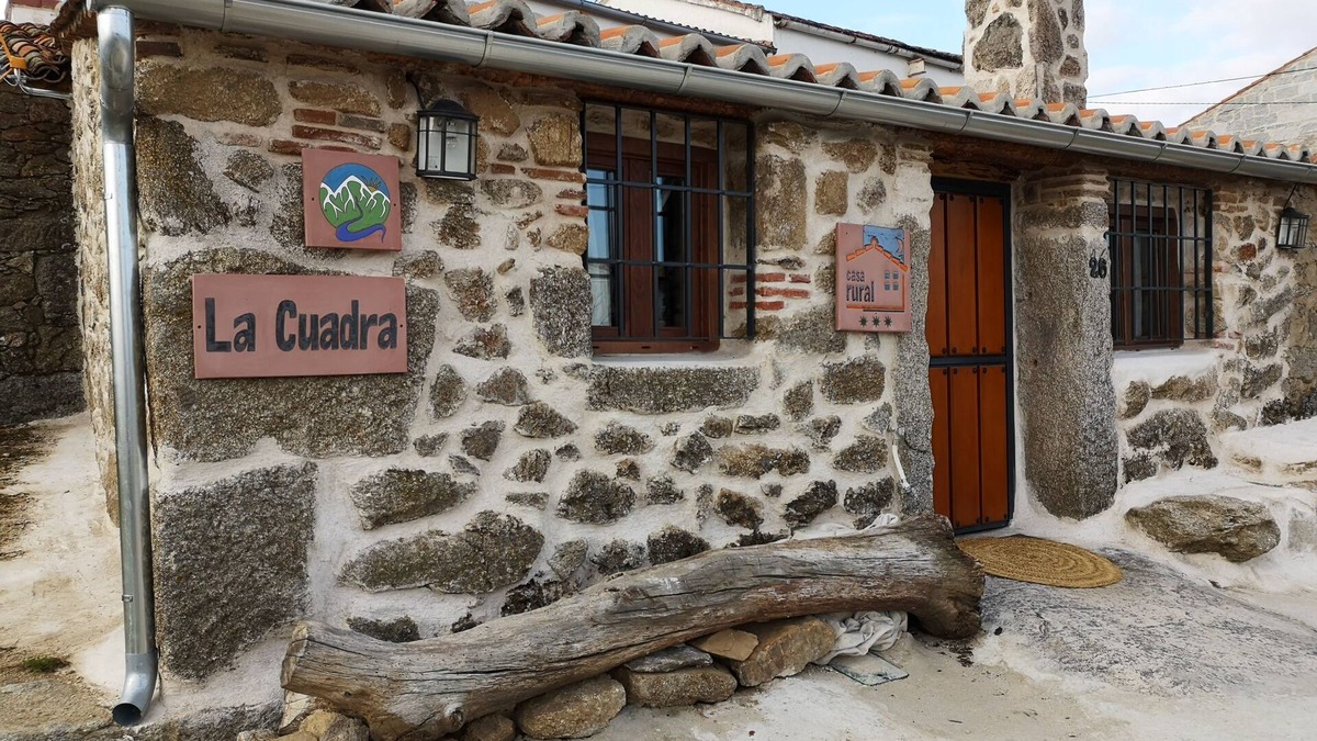 Villar de Corneja Cottage | Casas Rurales Paredes, La Cuadra