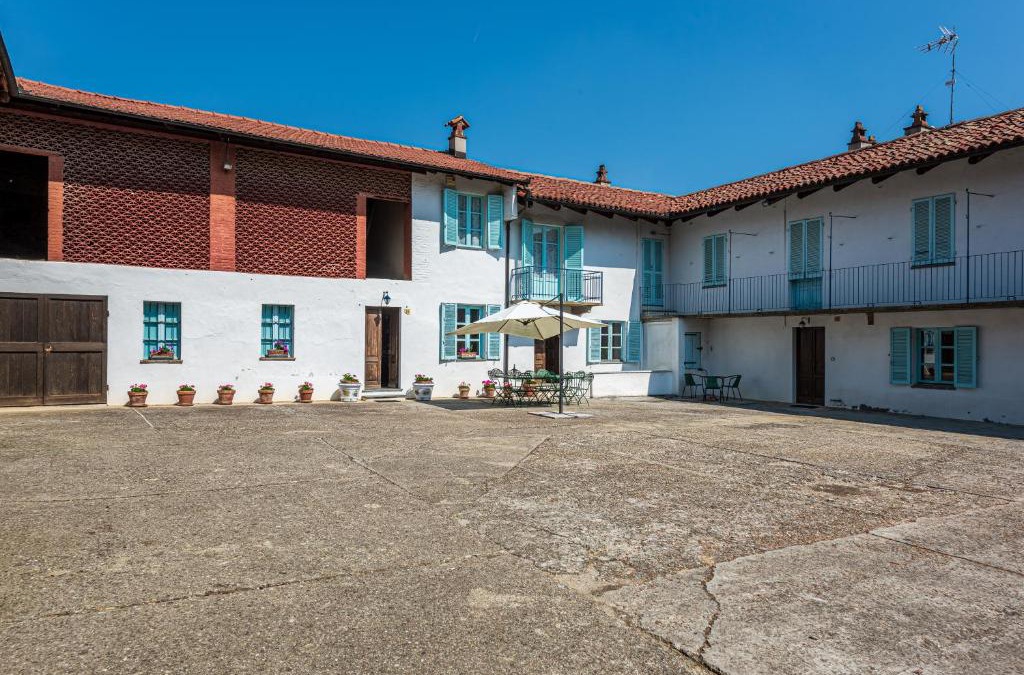 Diano d'Alba House | cascina Abelloni