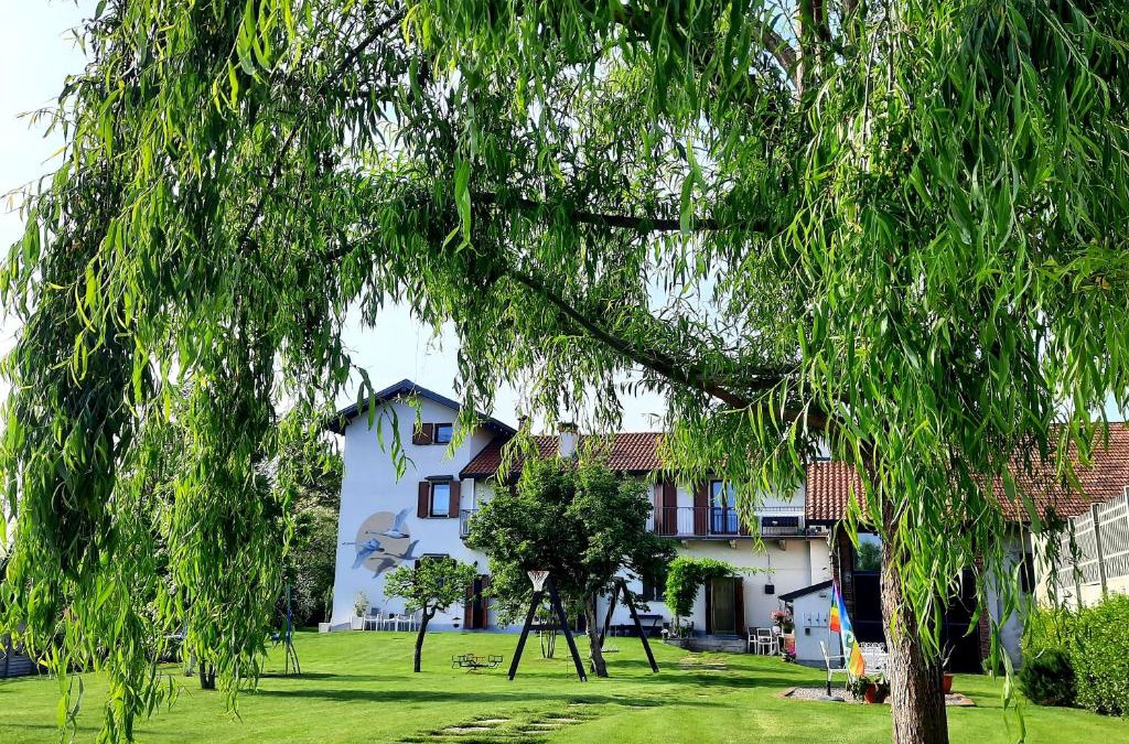 Castano Primo Apartment | Cascina al Ponte