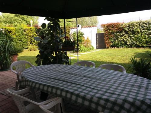 Paderno Franciacorta Apartment | CASETTA MIRAVIGNA cozy flat with garden in Franciacorta & Iseo Lake