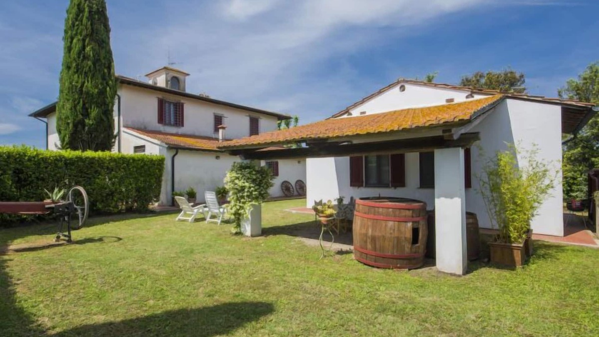 Lari House | Casetta Ponticelli by Interhome
