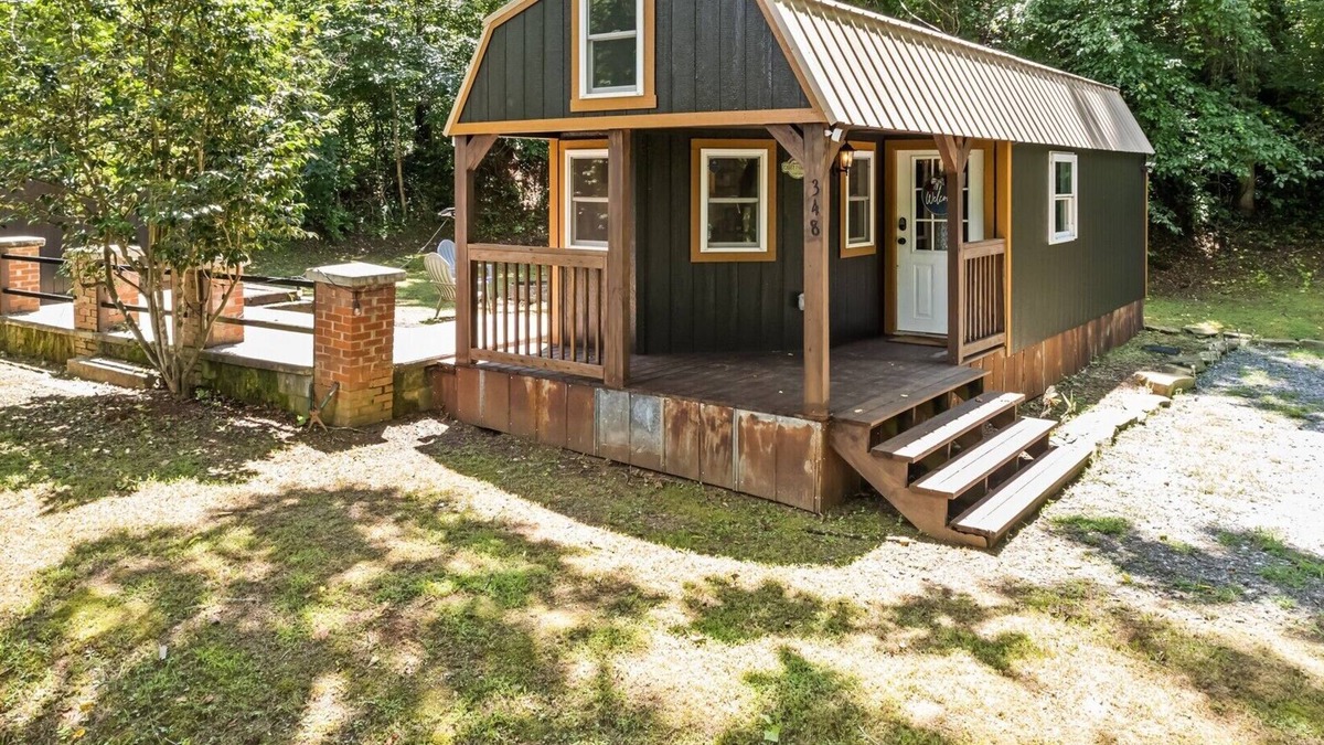 Cullowhee House | Casey Paradise Tiny Home Mountain Retreat near WCU