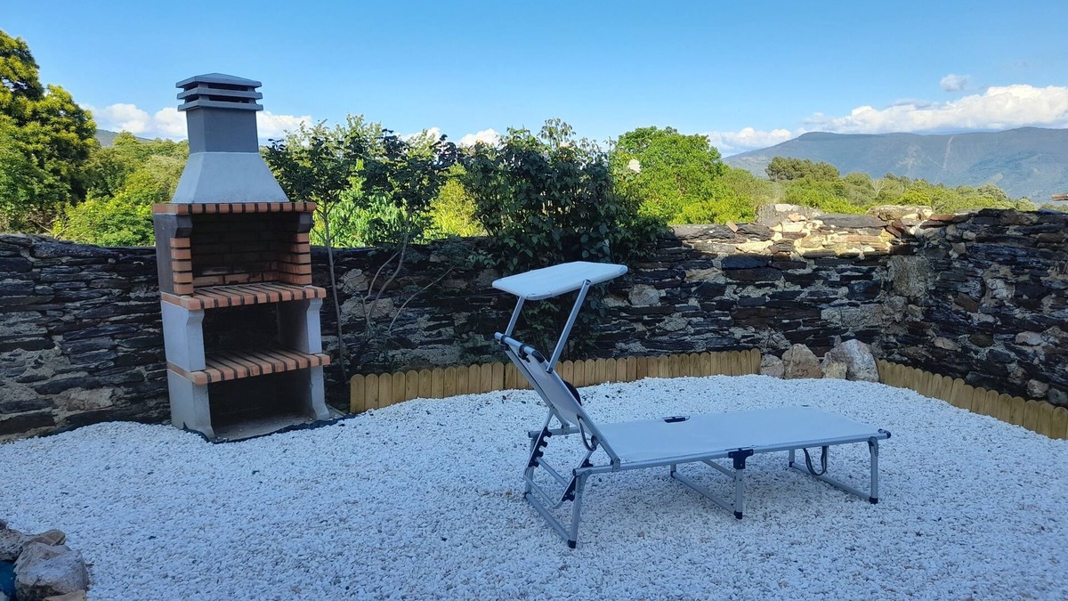 A Rua Cottage | Casiña do Cerexeiro Roblido