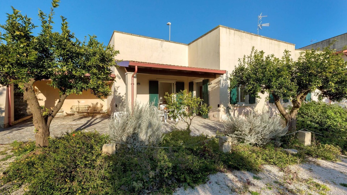Monteroni di Lecce Apartment | Casina Farnarari - 1 by BarbarHouse