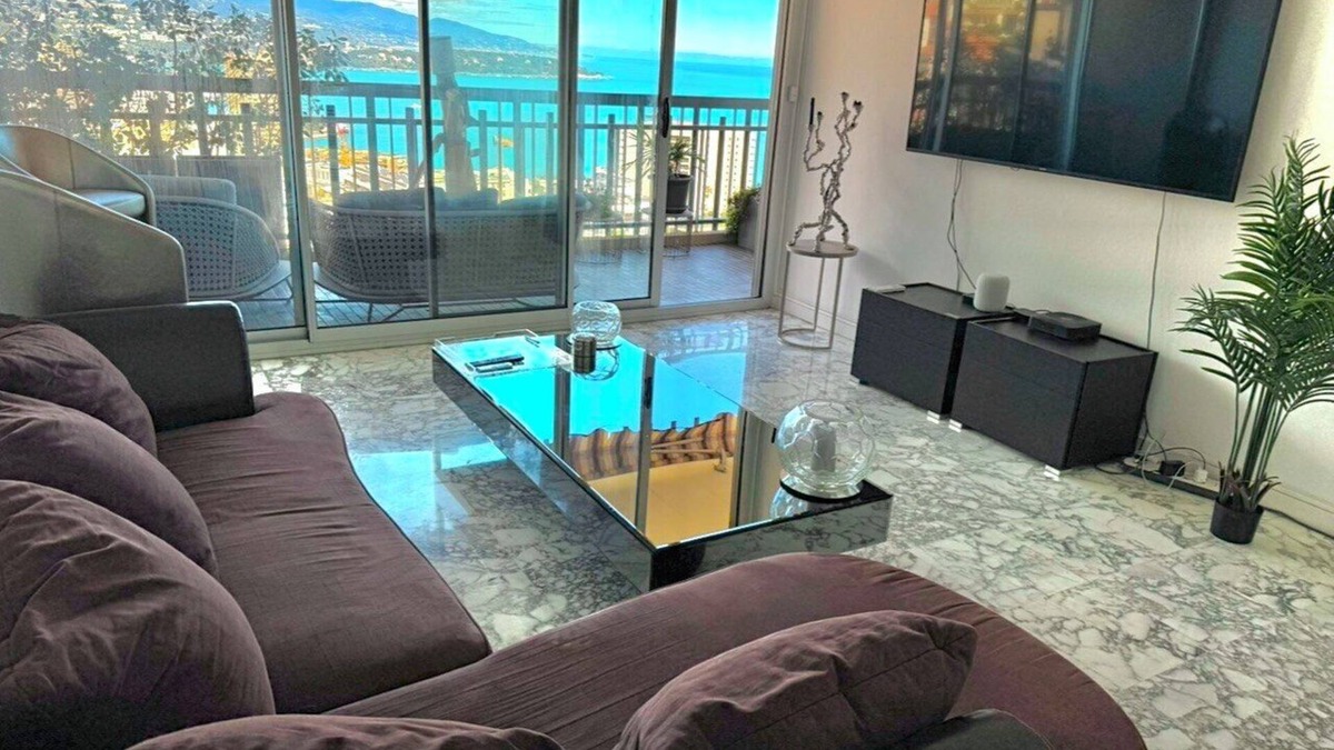 Casino - Boulingrins Apartment | Casino Square Apartment with F1-view