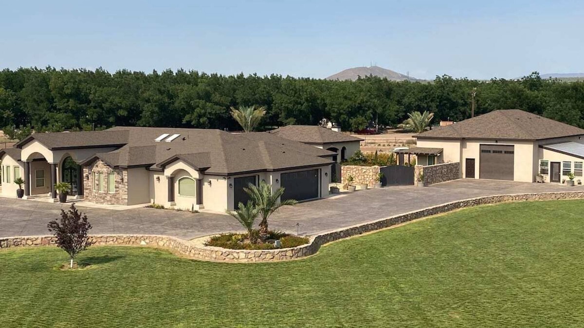 Las Cruces House | Casita at the Mediterranean Palms Estate