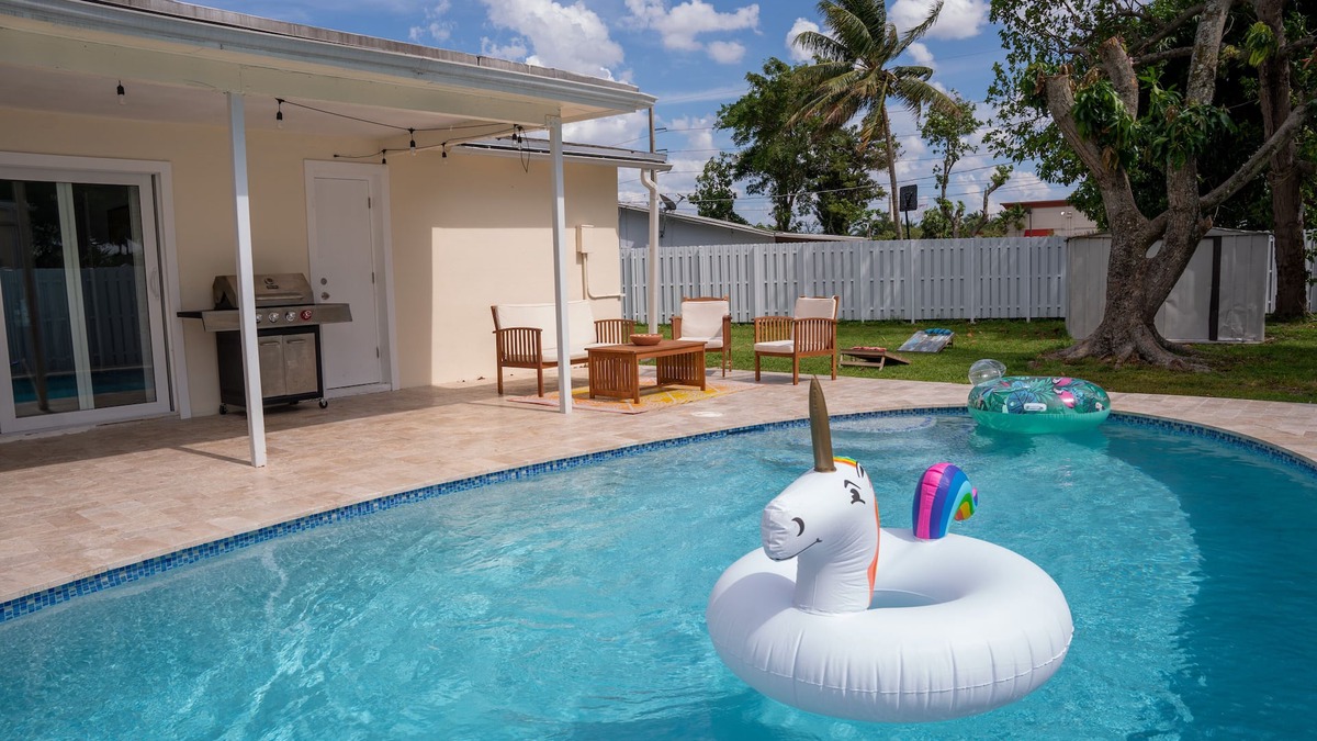 Sunrise Villa | ☀️Casita bonita 🏖 Villa with 4beds/3 bath and HEATED pool 🌴🔥