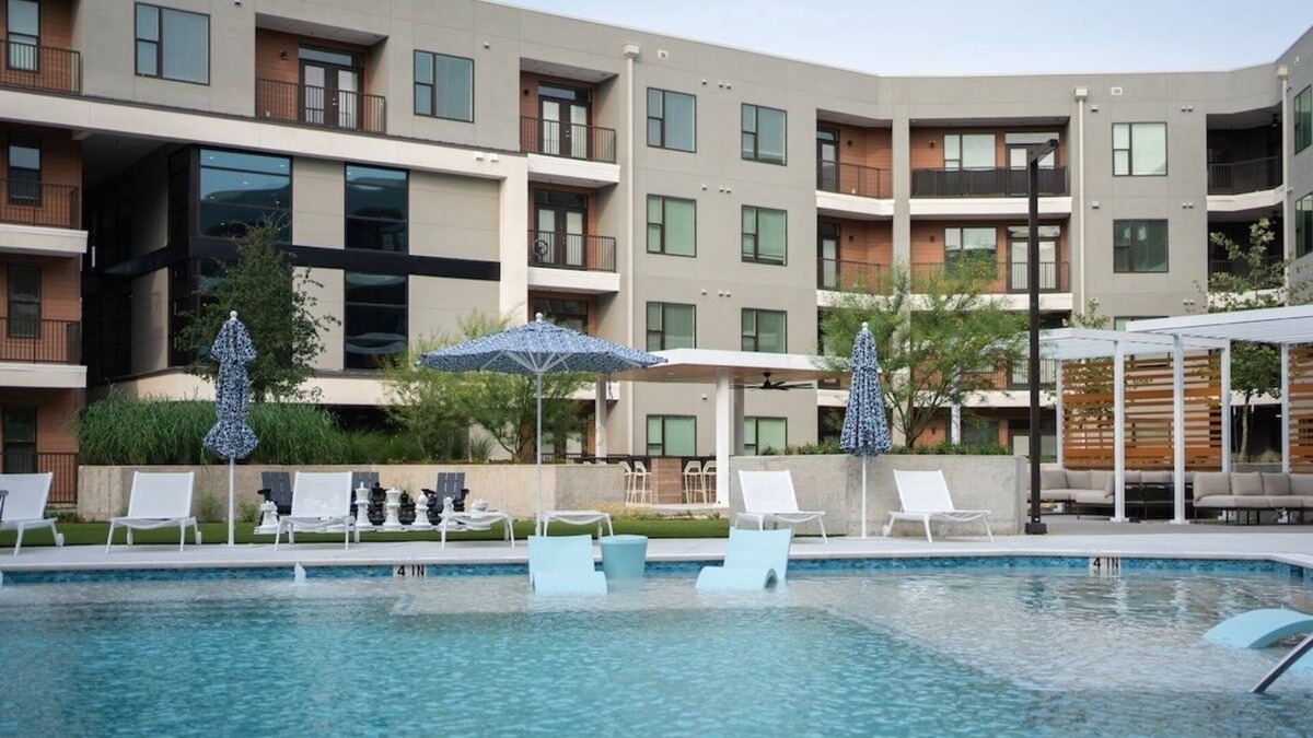 Milwood House | Casita Cactus | King Suite near Domain | with Pool