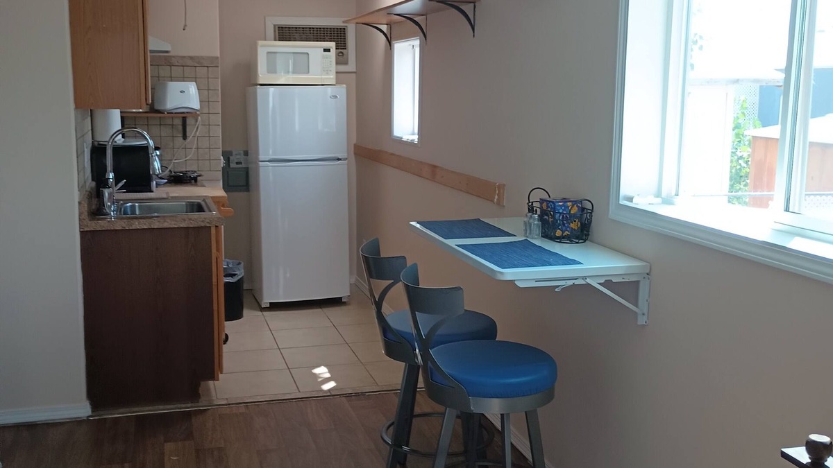 North Albuquerque Acres Apartment | Casita Chiquita, a Charming studio in North East Albuquerque.