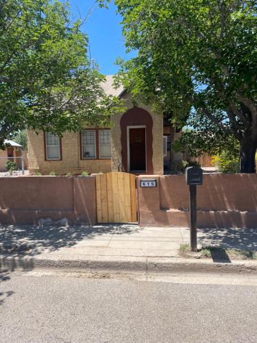Truth or Consequences House | Casita De Agua Encanto