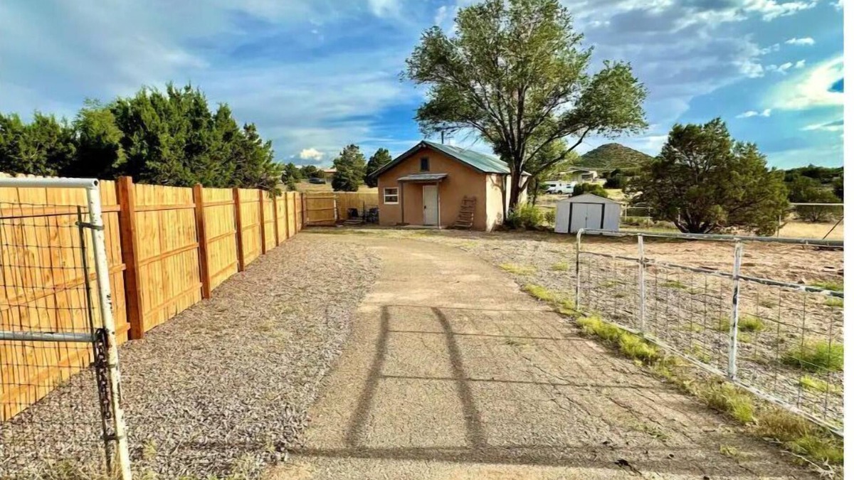 Santa Fe House | Casita de Ristra