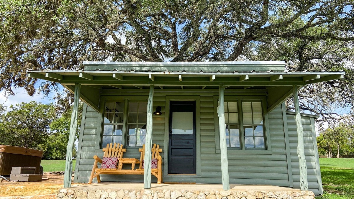 Ingram Cabin | Casita l Pool l Hot tub l River l Lake l Firepit