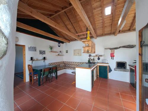 Lajes das Flores Apartment | Casita - your home in Flores