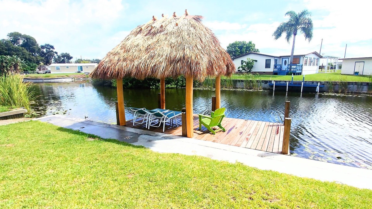 Buckhead Ridge House | Castaway Cove BHR Waterfront 2/2