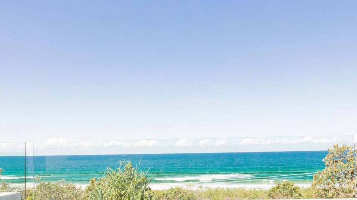 Castaways Beach House | Castaways Beach Escape - 6 Bedroom