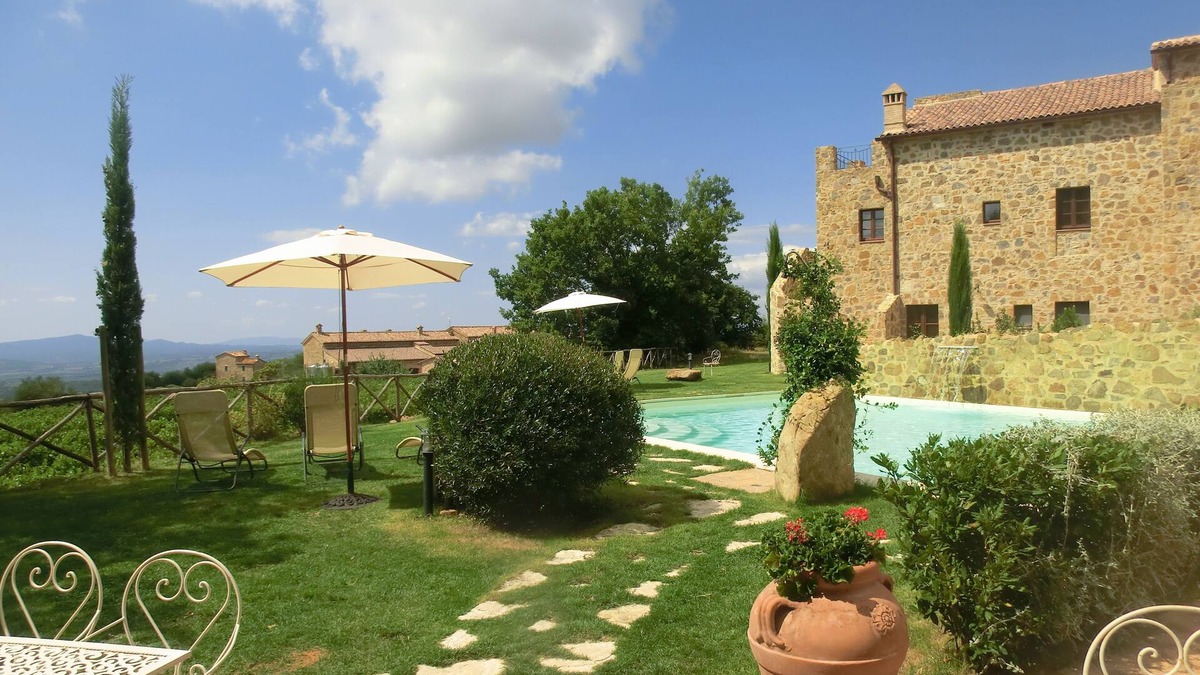 Montalcino Apartment | Castel Brunello - apartment with terrace