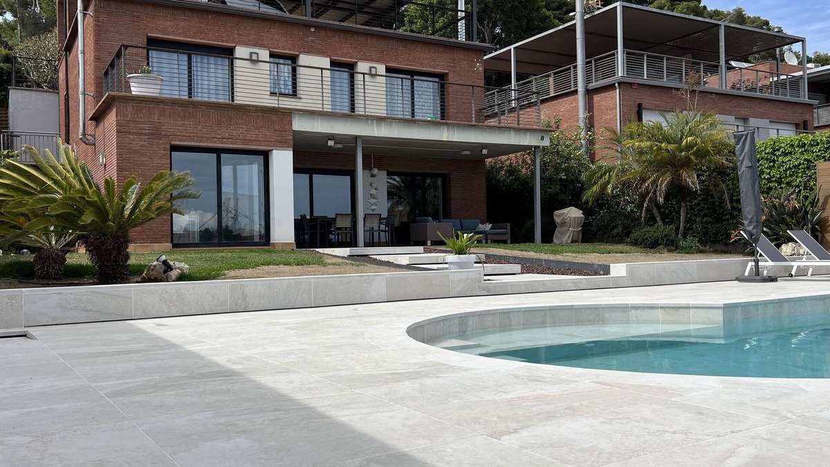 Castelldefels House | Castelldefels: House with pool and private garden