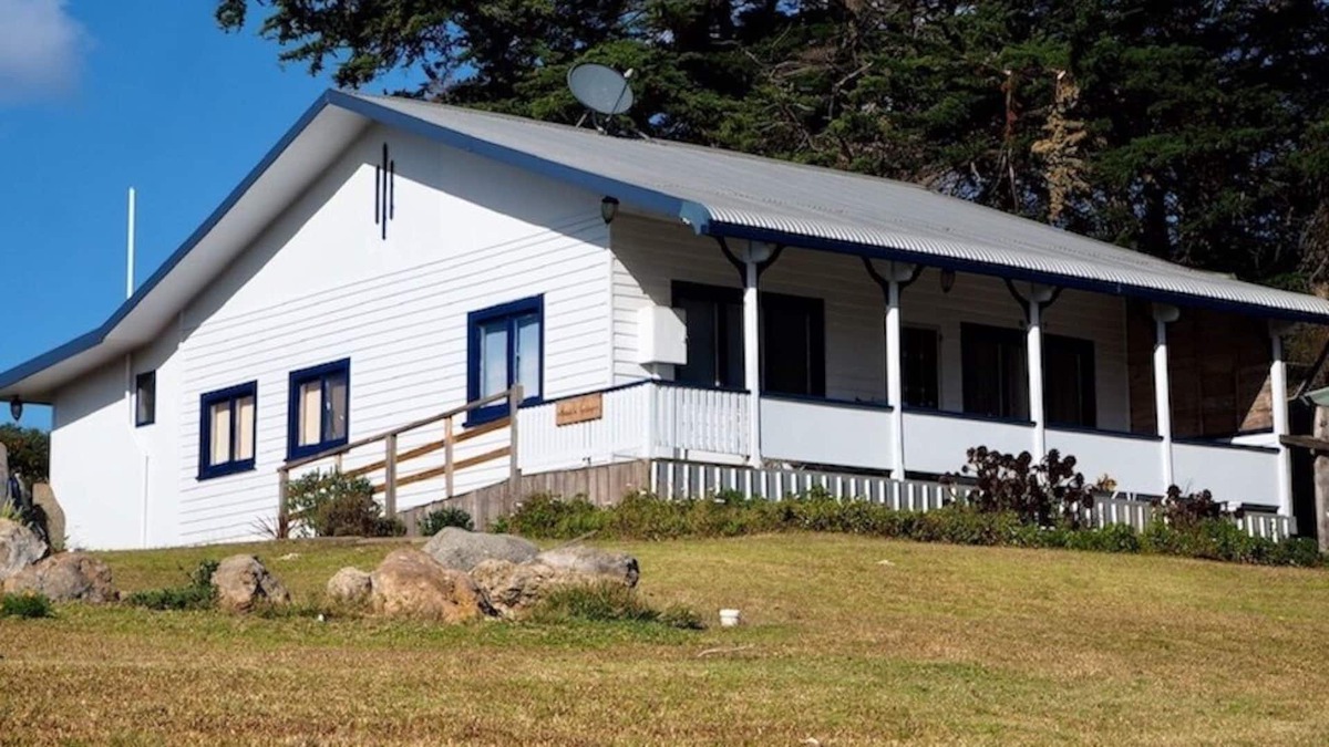 Emita House | Castle Cottage Flinders Island