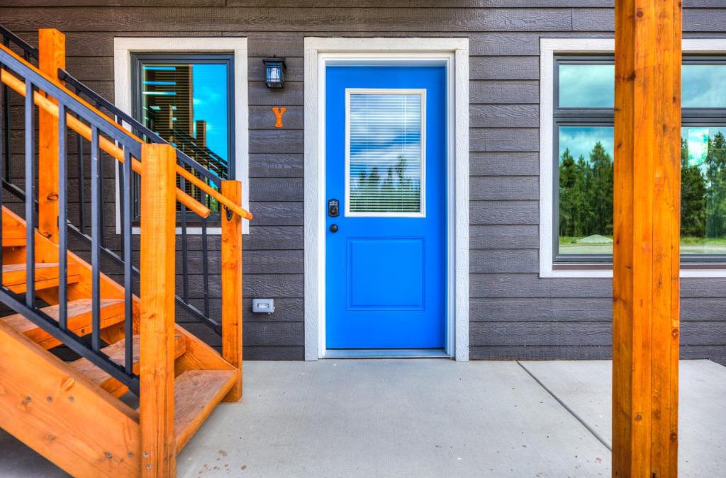 West Yellowstone Cabin | Castle in the Sky Unit Y