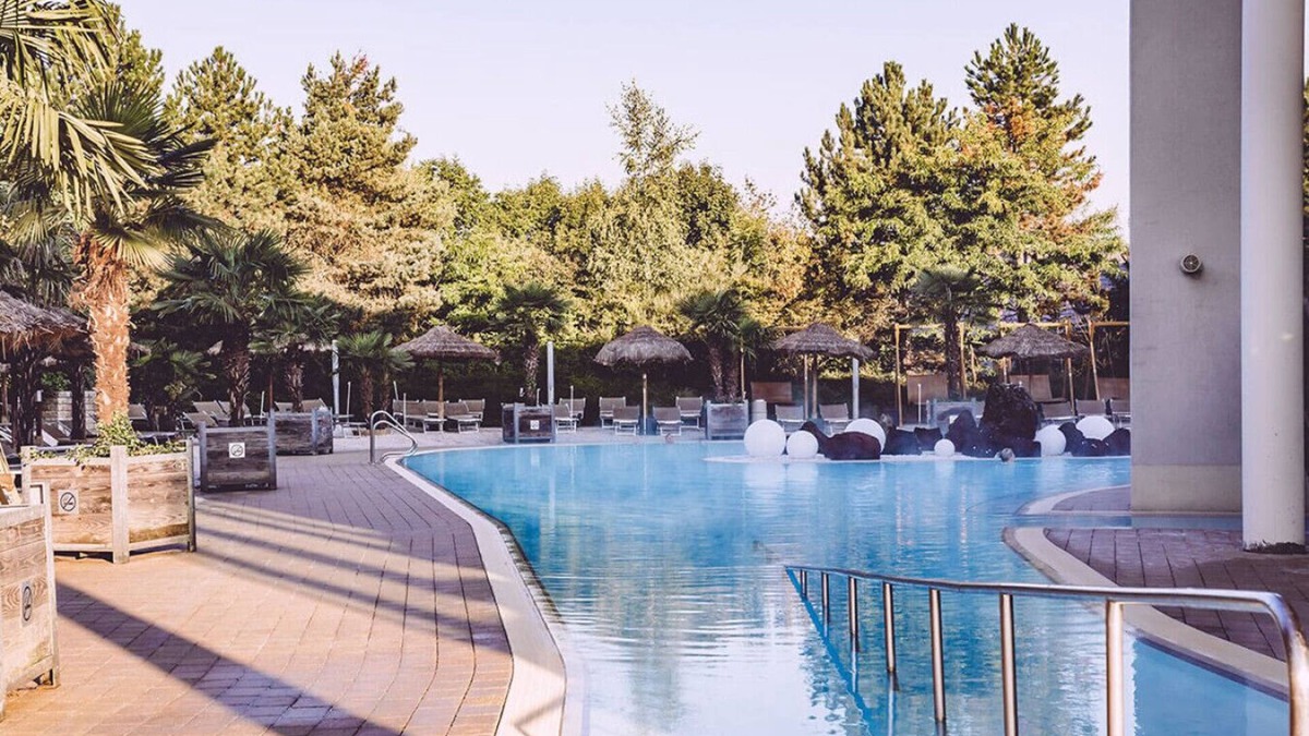 Aurolzmunster Apartment | Castle Near Spas and Golf I Breakfast Included