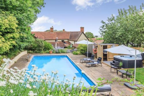 Nether Stowey House | Castle of Comfort