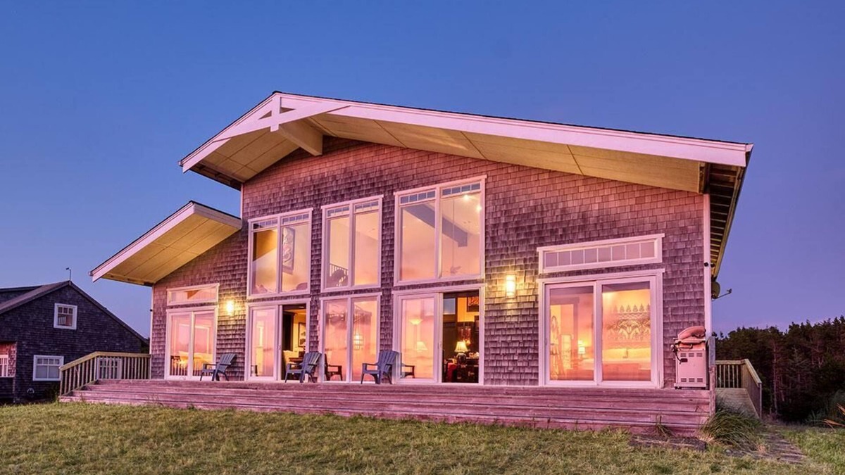 Ocean Park House | Castle of Westeros - luxury oceanfront house, pet-friendly, EV level 2 charger
